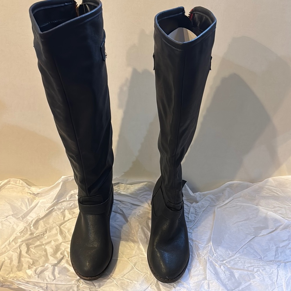 Black Knee-High Women's Boots
